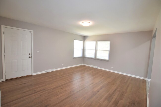 Building Photo - 505 N Princeton Ave