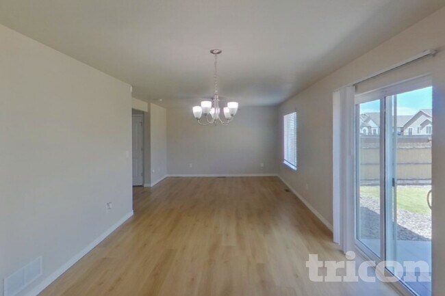 Foto del edificio - 6122 Cider Mill Pl