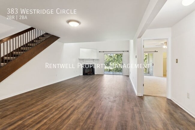 Foto del edificio - 383 Westridge Cir