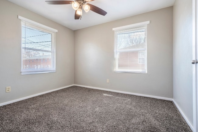 Building Photo - 2125 Garfield Ave