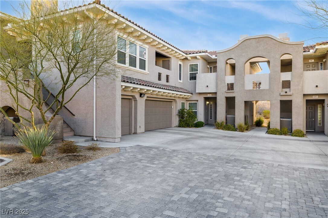 Foto principal - 11890 Tevare Ln