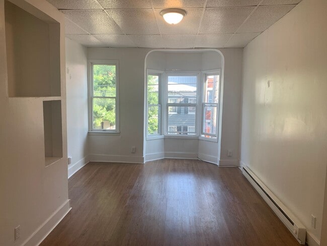 Building Photo - 222 E Philadelphia St