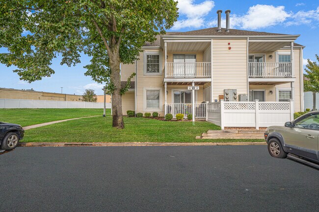 Building Photo - 77 Fairview Cir