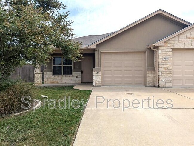 Foto del edificio - 763A E Ridge Blvd