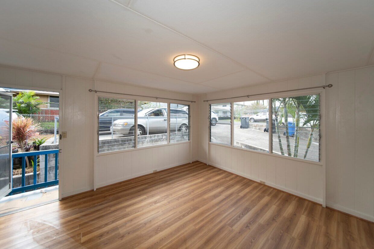 Primary Photo - 45-244 Wena St