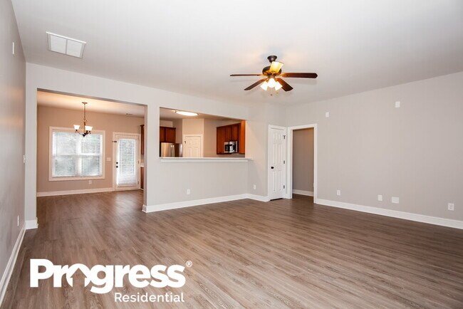 Building Photo - 165 Spring Cir