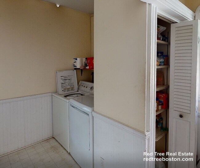 Building Photo - 29 Victoria St