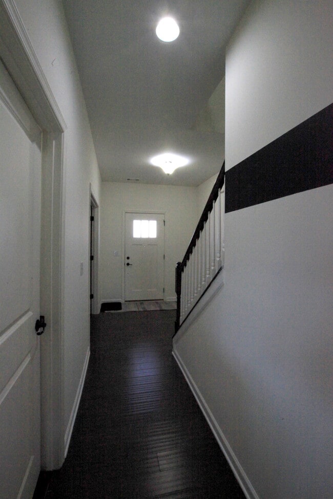 Building Photo - 1640 Brockton Ln