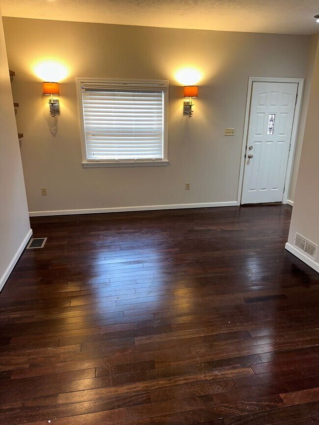 Photo - 119 S 17th St House