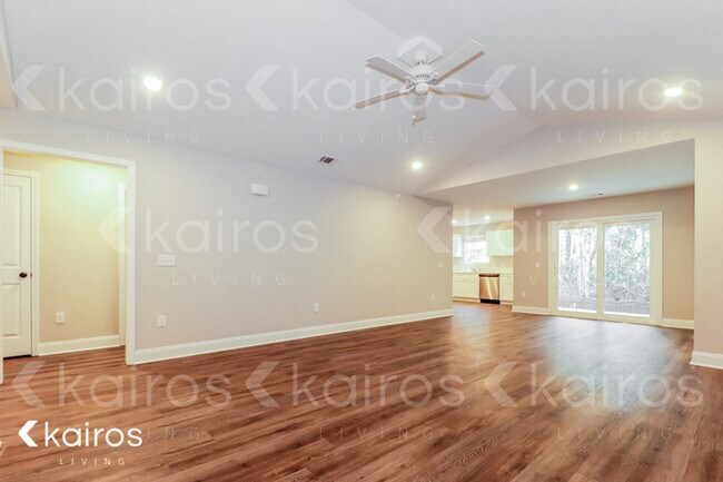 Foto del edificio - 173 Cottage Grove Rd