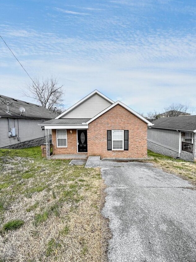 Primary Photo - 3-Bedroom Home with Convenient Access to N...