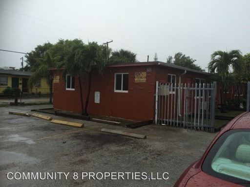 Foto principal - 905 NW 12th Ave