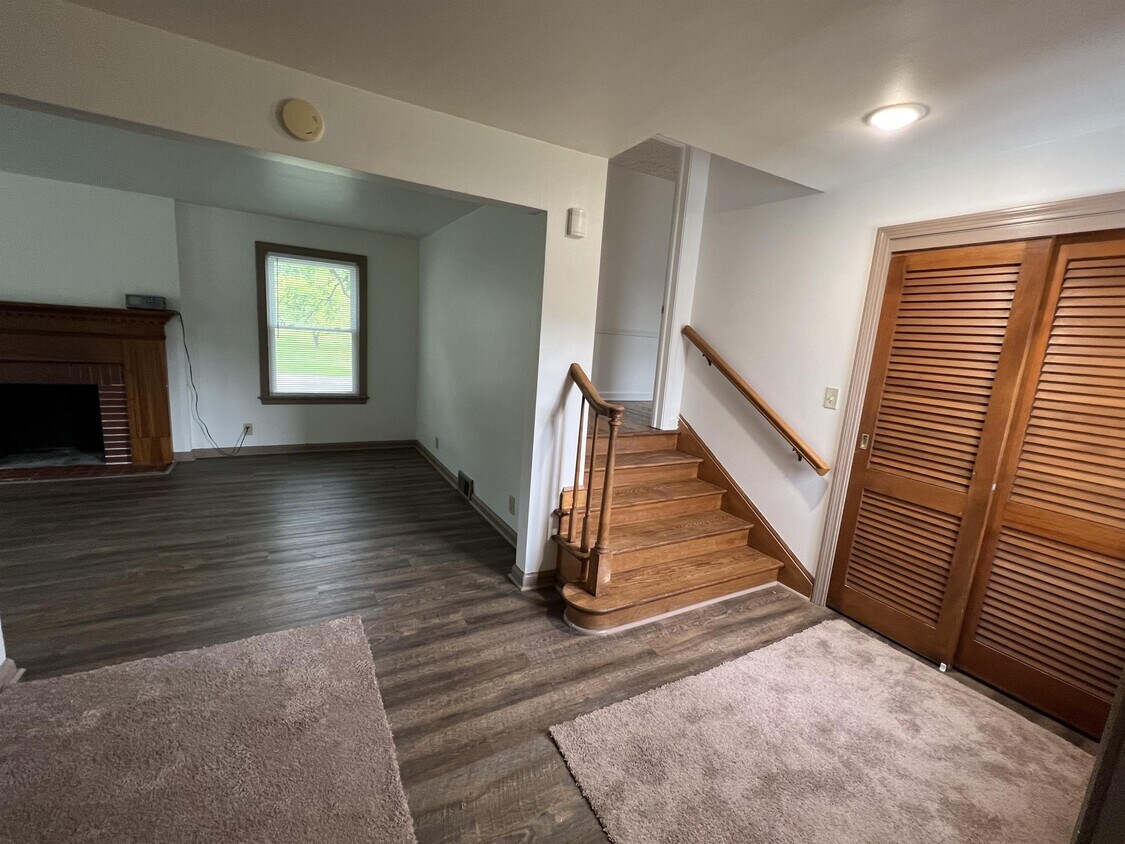 218 Niles Cortland Rd SE, Warren, OH 44484 House Rental in Warren, OH