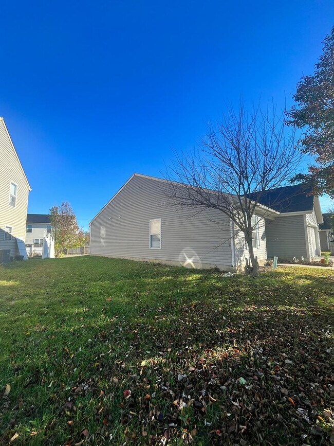 Foto del edificio - **STUNNNING 4 bedroom 2 bath home