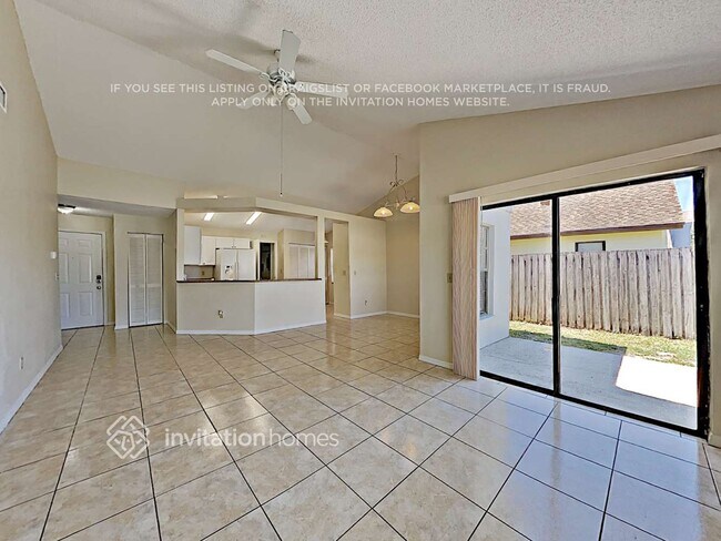 Building Photo - 5473 Friarsway Dr