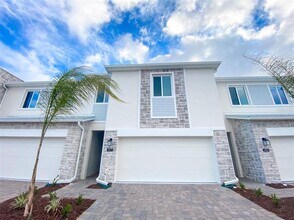 Building Photo - 417 Bogey Dr