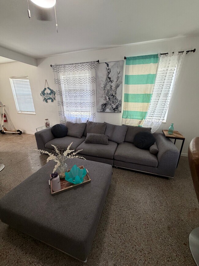 Photo - 2130 McKinley St (Hollywood, FL) Apartment