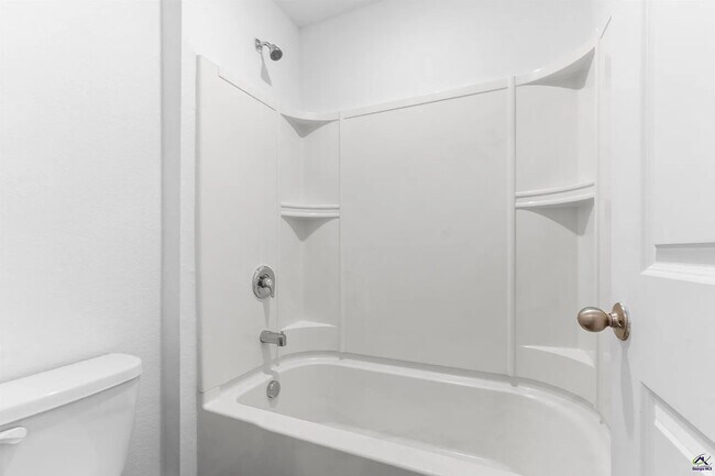 Foto del edificio - 3335 Bridgewood Dr