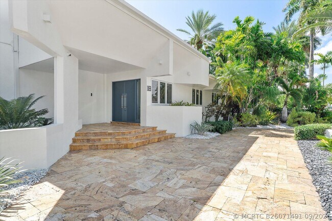 Building Photo - 18 Nurmi Dr