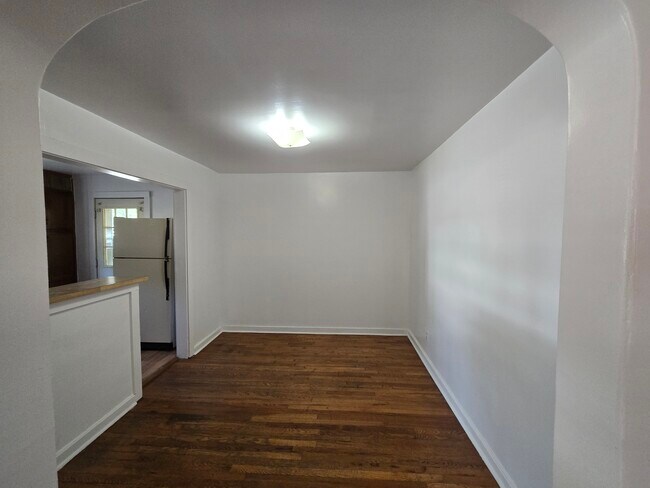 Foto del edificio - 1719 McClung Ave