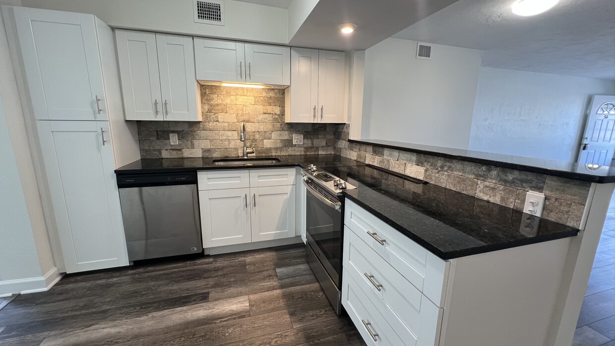 Photo - 2462 Brazilia Dr (Clearwater, FL)