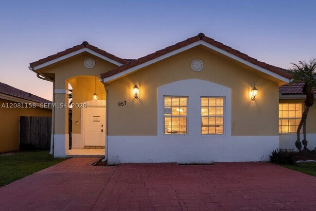 Foto del edificio - 957 NW 128th Pl