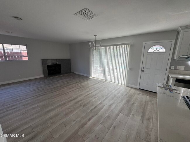 Foto del edificio - 22630 Gilmore St