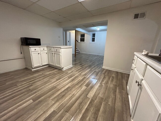 Photo - 5710 N Rockwell St (Chicago, IL) Apartment