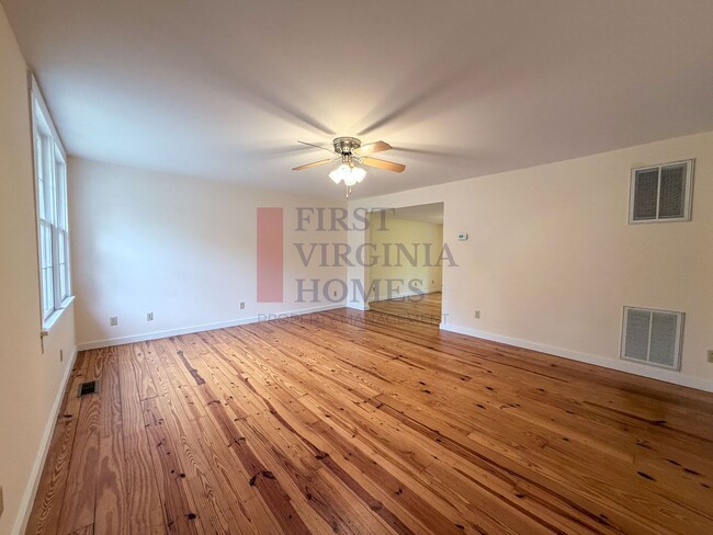 Building Photo - 2Bed/1Bath Scottsville Rental