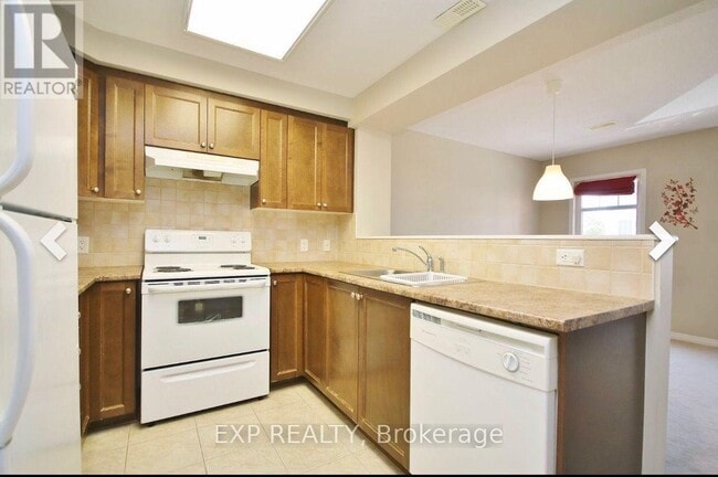 Building Photo - 526 Reardon Private