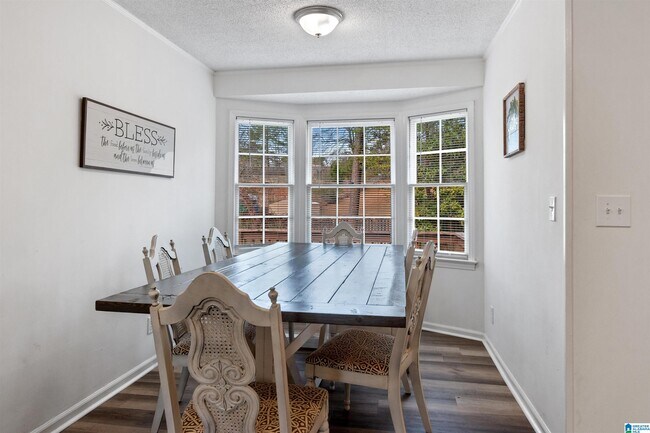 Foto del edificio - 604 Kirkwood Dr