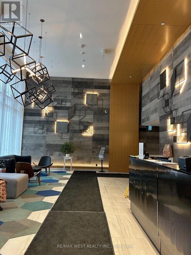 Photo du bâtiment - 120 Parliament St