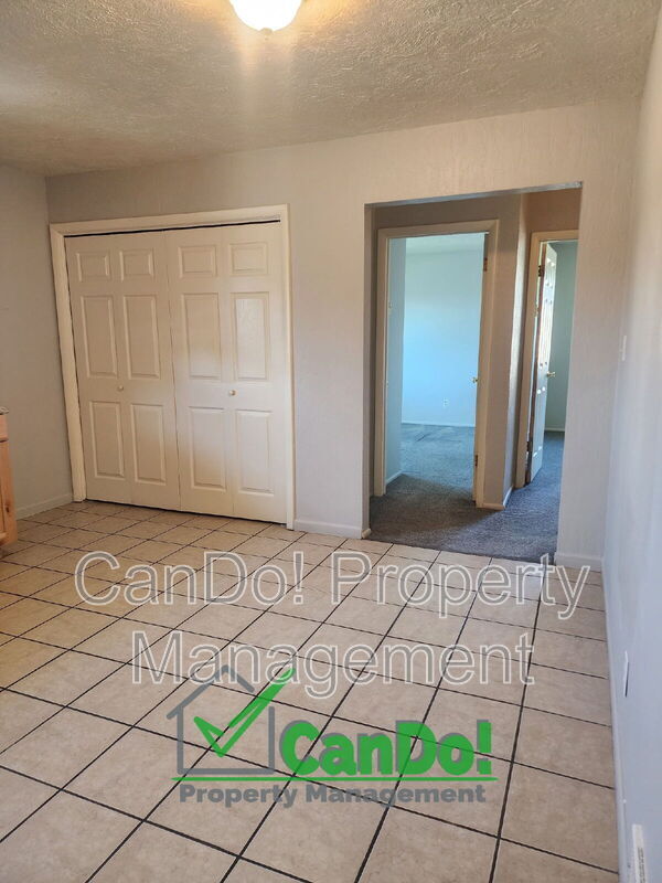 Building Photo - 225 Carol Dr
