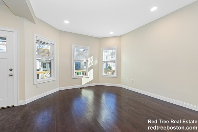 Building Photo - 161 4th St