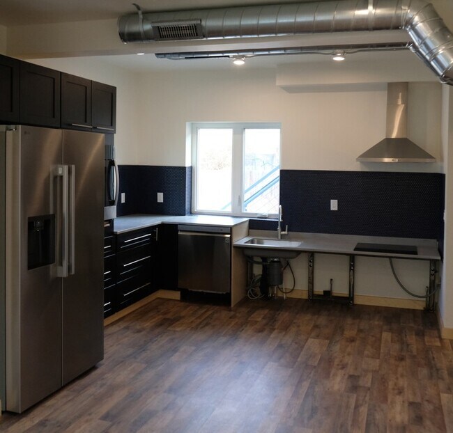 Building Photo - 1029 Pierpont Ave