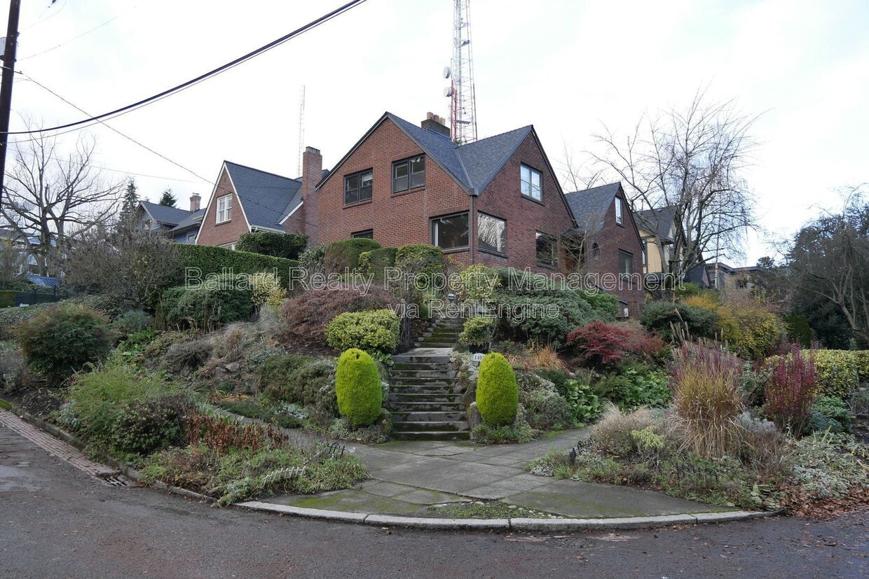 Foto principal - 1403 2nd Ave N