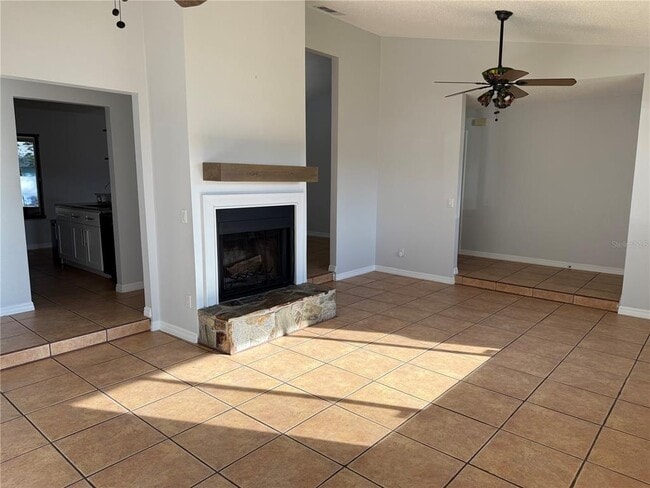 Foto del edificio - 2417 Abbey Ave