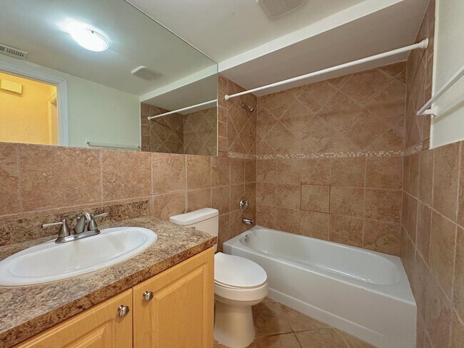 Foto del edificio - 6557 NW 172nd Ln