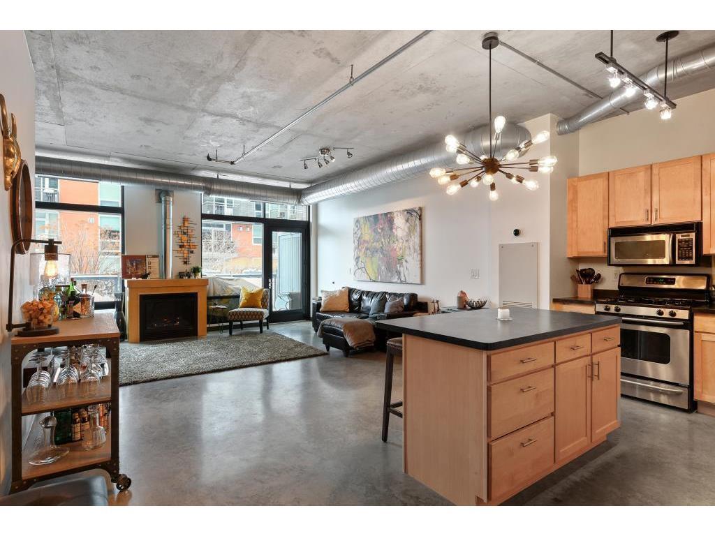 Primary Photo - 720 N 4th St