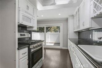 Building Photo - 6443 Shady Lawn Dr