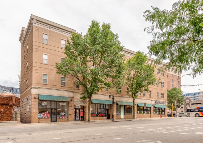 Building Photo - Varsity Campus Apartments