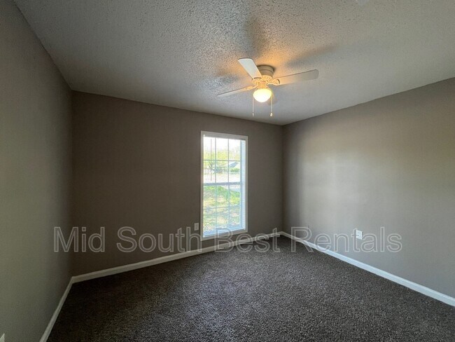 Foto del edificio - 5272 Breckenwood Dr