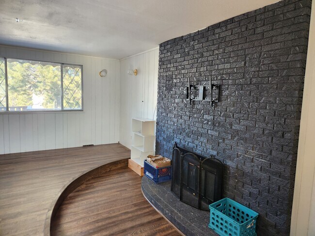 Building Photo - 20 Co Rd 4482