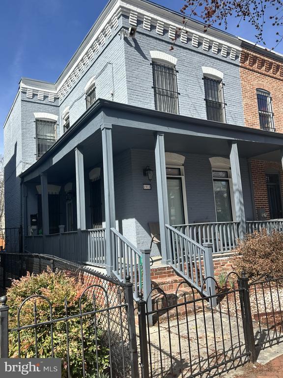 Foto del edificio - 1912 5th St NW