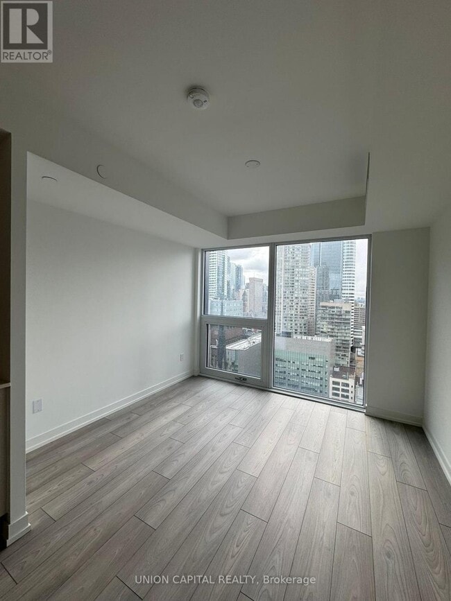 Building Photo - 82-2882 Dalhousie St