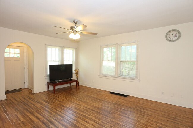 Foto del edificio - 3 Bedroom Home Near Purdue!