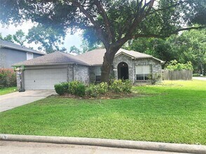 Building Photo - 18389 Ten Oaks Ct