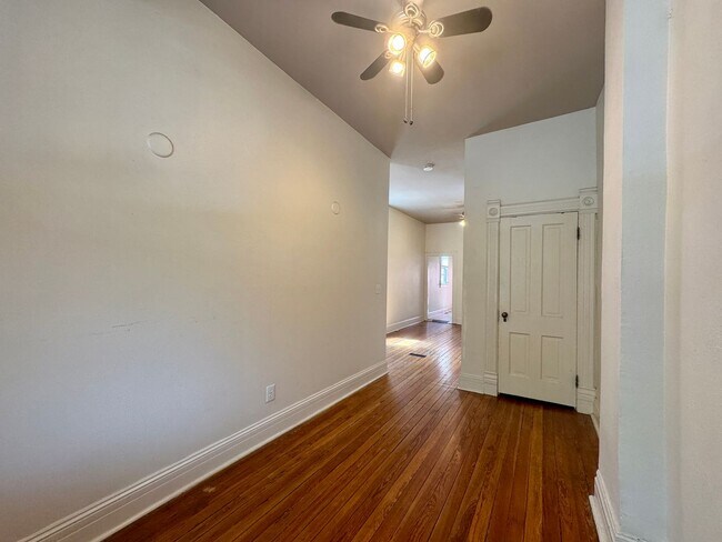 Foto del edificio - Beautifully Historic 1 Bed 1 Bath Denver R...