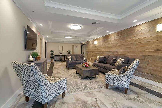 Foto del edificio - 235-241 Ridge Rd