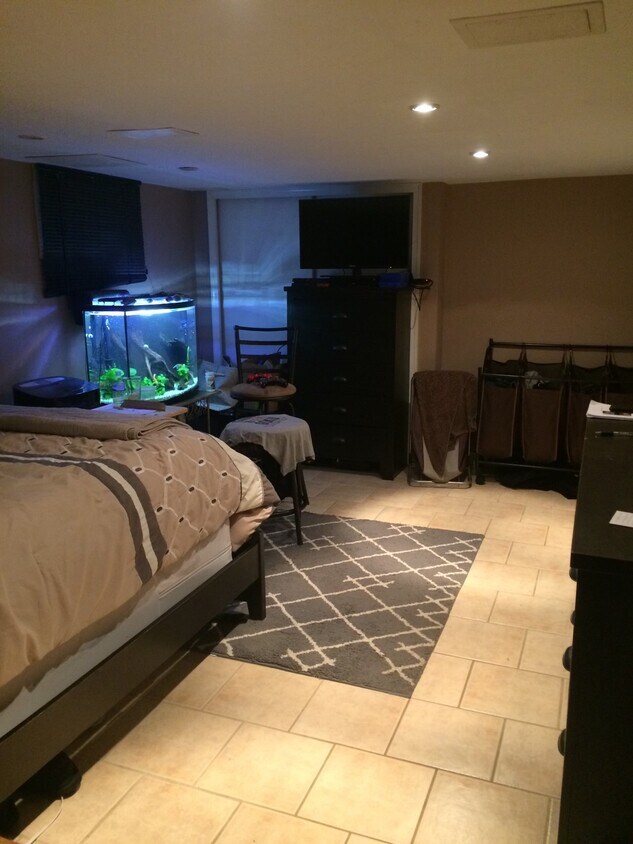Bedroom - 17 Westend Ave
